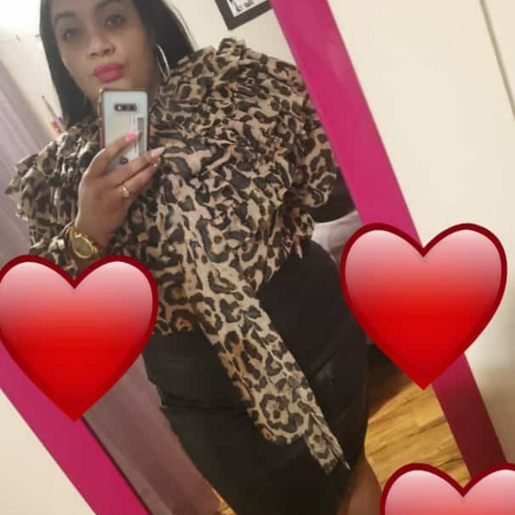 Blouse - Picture 2 of 5